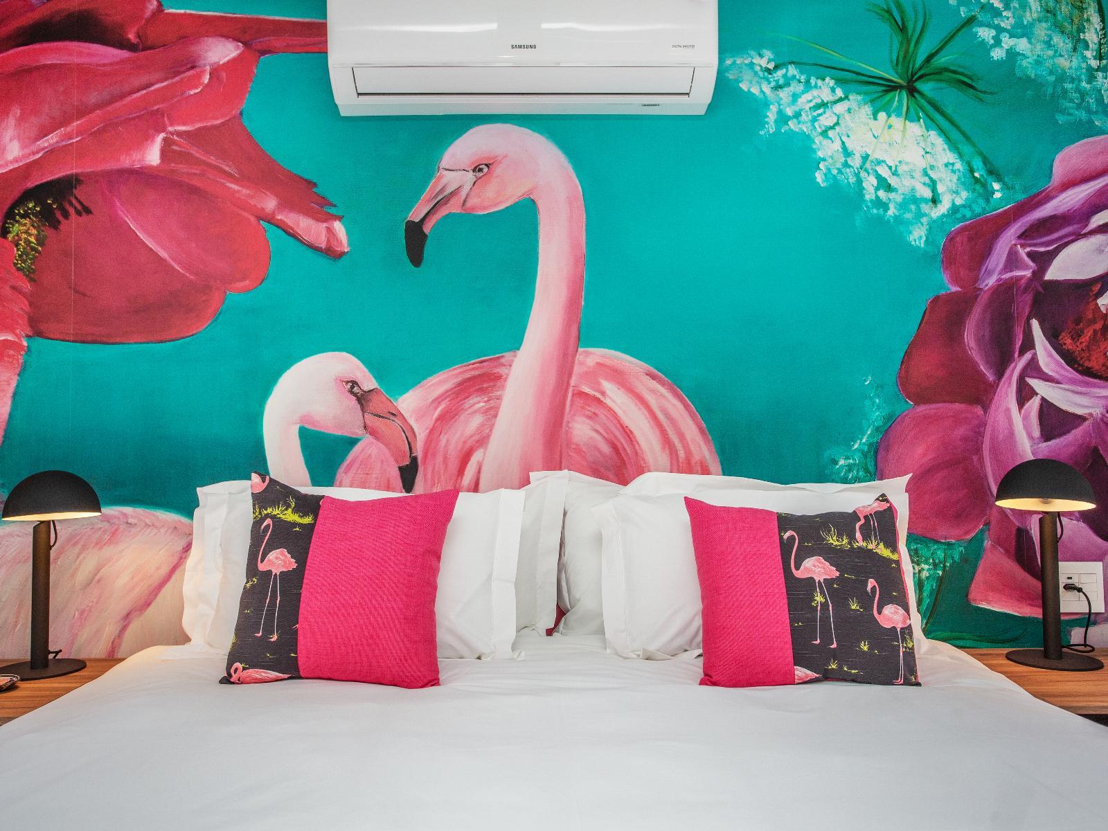 bluemari-flamingo-room-art